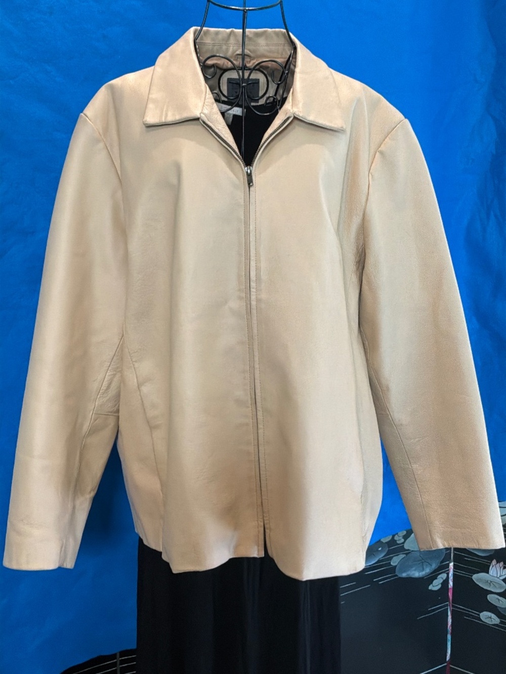 Uniform John Paul Richard Cream Leather Jacket Front Point Collar Oversize. 22